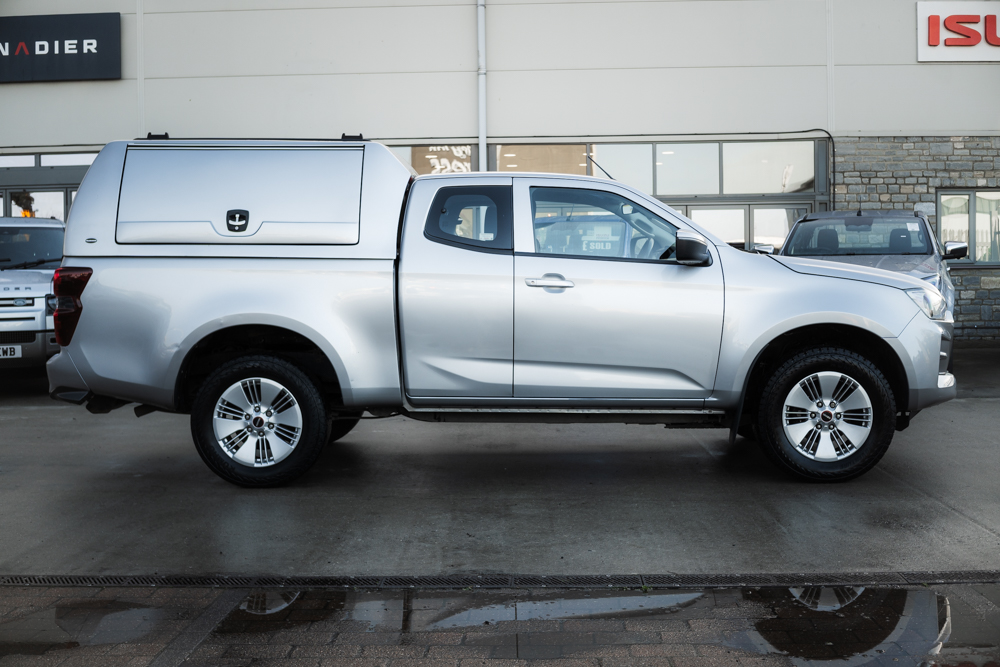 Isuzu D-Max DL20 Extended Cab Manual - Image 8