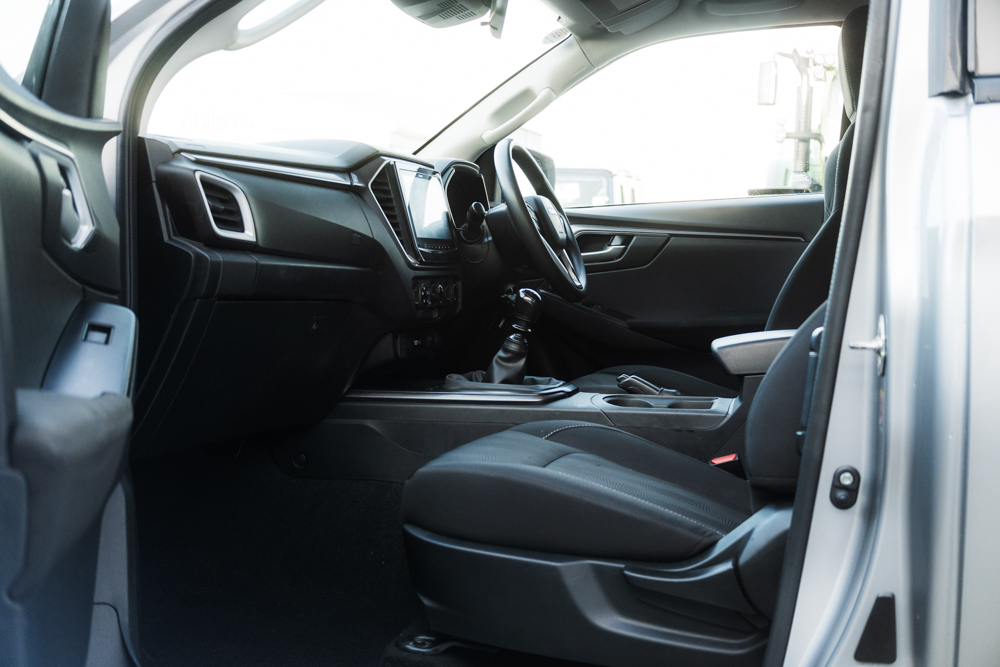 Isuzu D-Max DL20 Extended Cab Manual - Image 28