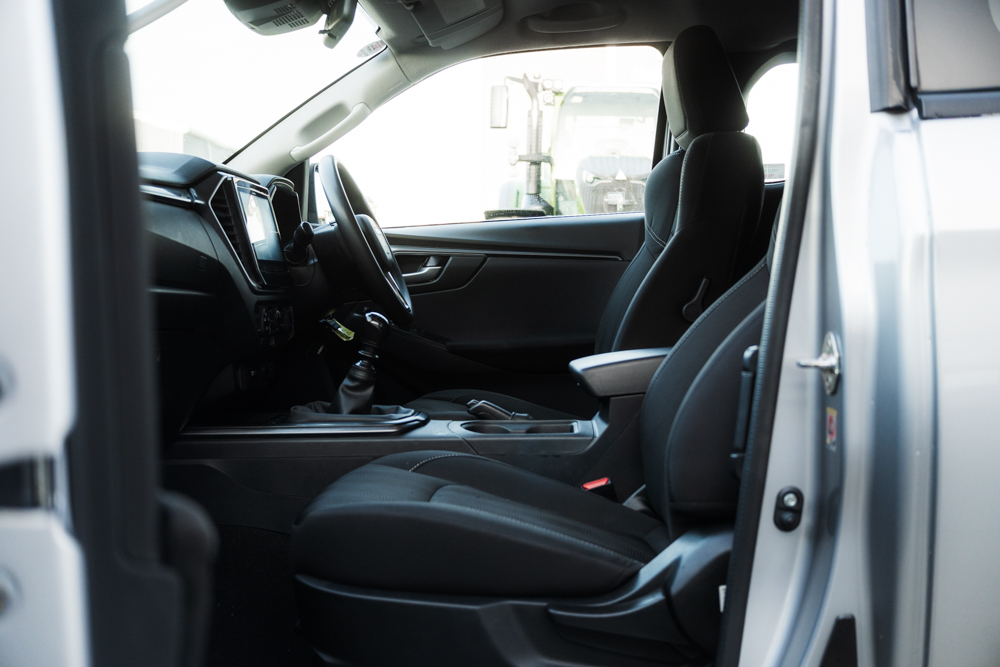 Isuzu D-Max DL20 Extended Cab Manual - Image 30